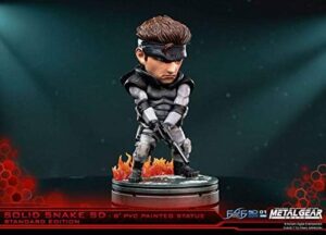 Metal Gear Solid PVC SD Statue Solid Snake, multicolore, 20 cm