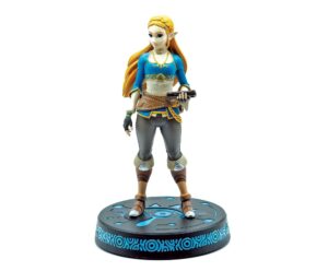 FIRST 4 FIGURES:ZELDA